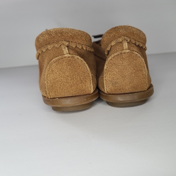 Minnetonka top tied suede moccasins - Picture 5 of 7